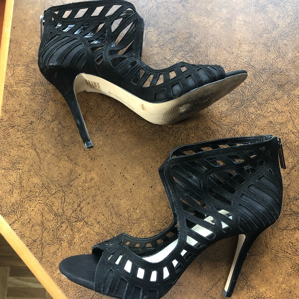 GUC Black Stencil Heels